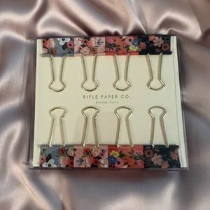 SUPER CUTE BINDER CLIPS NEVER USED